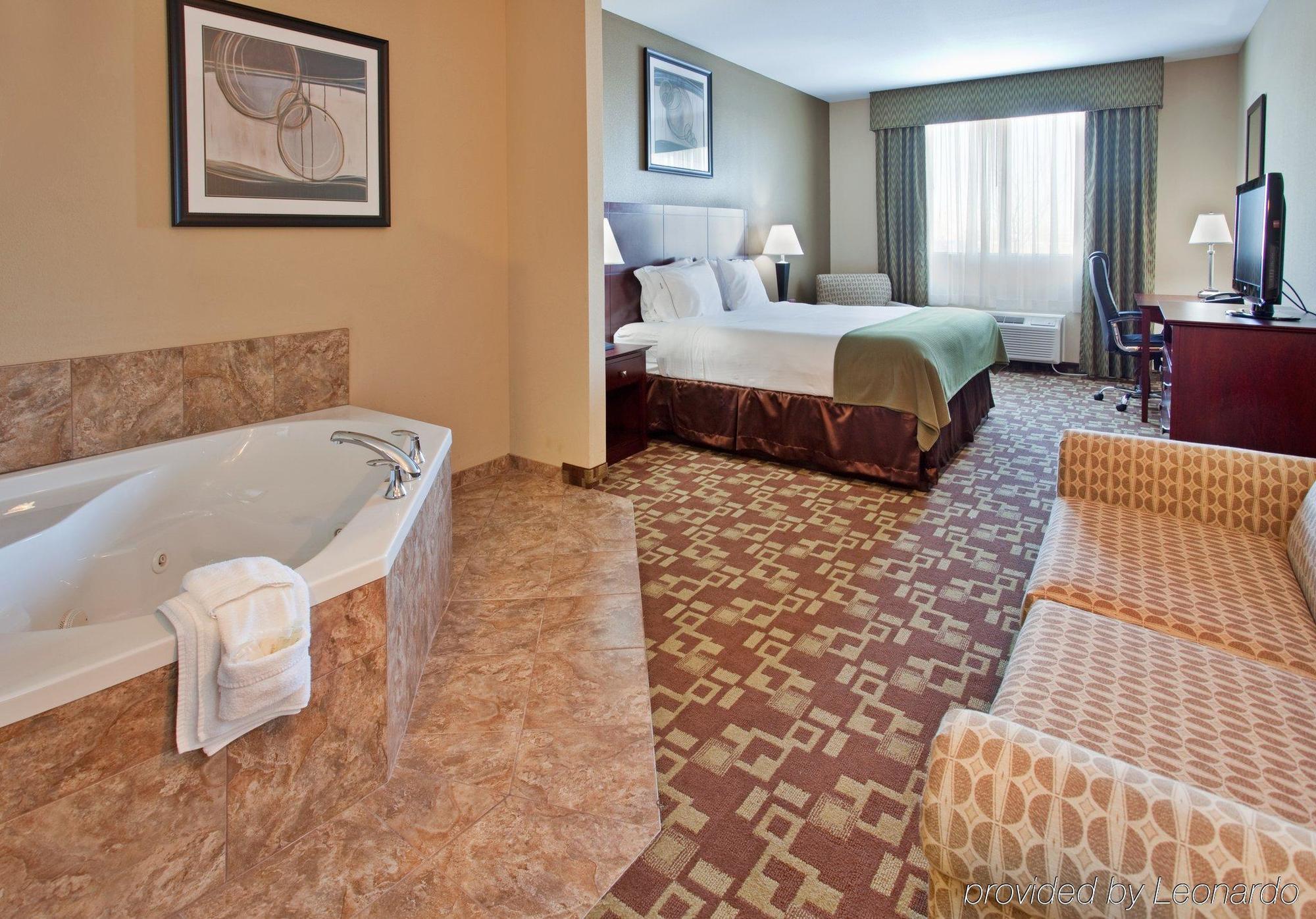 Holiday Inn Express Hotel & Suites St. Charles By Ihg Saint Charles Quarto foto